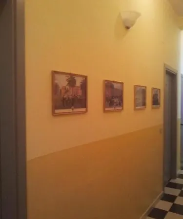 Hotel Tarsia 2*